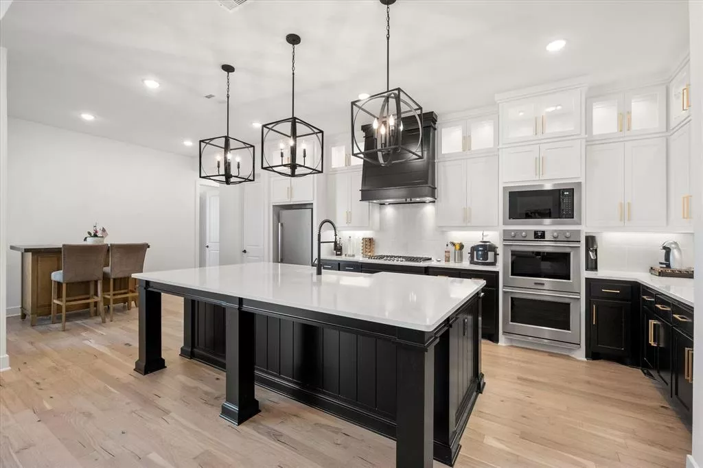 1203 Limestone Ridge Road, Mansfield, Texas 76063