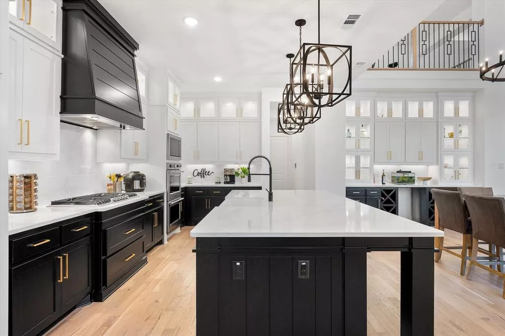 1203 Limestone Ridge Road, Mansfield, Texas 76063