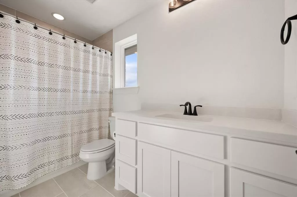 1203 Limestone Ridge Road, Mansfield, Texas 76063