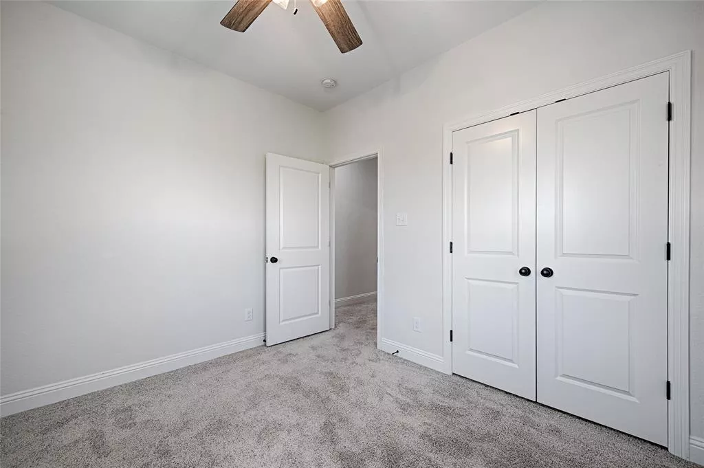 2625 Austin Drive, Granbury, Texas 76048