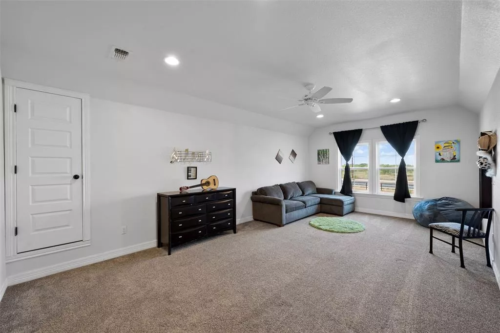 3259 S Highway 281 Mineral Wells, Texas 76067