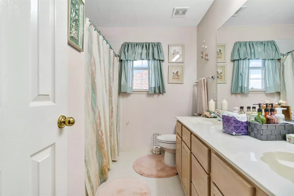 5378 Natchez Trail, Fort Worth, Texas 76137