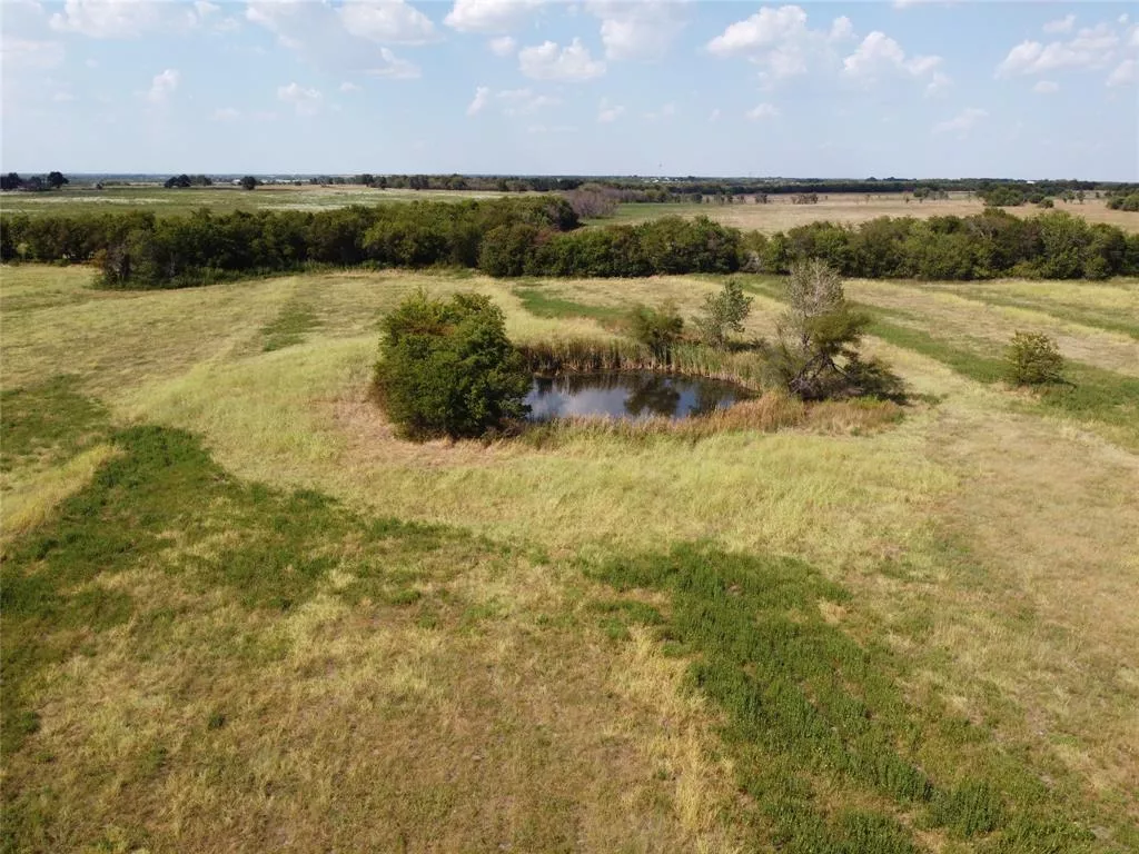 32 ac Fm 1562 Celeste, Texas 75423