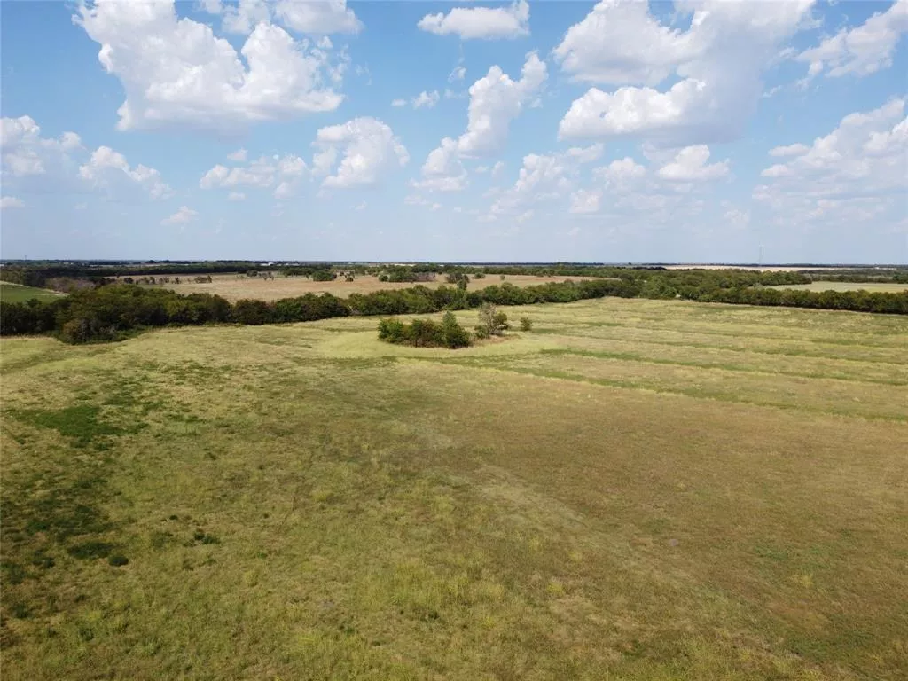 32 ac Fm 1562 Celeste, Texas 75423