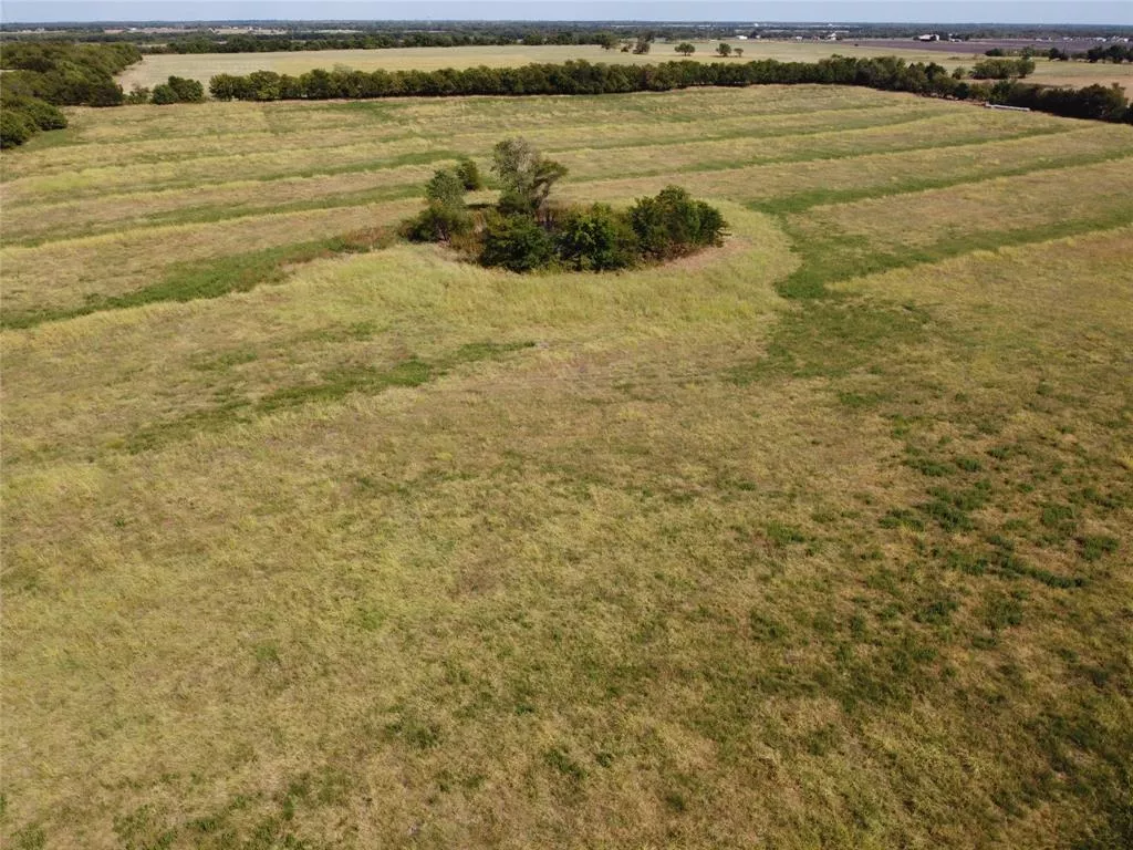 32 ac Fm 1562 Celeste, Texas 75423