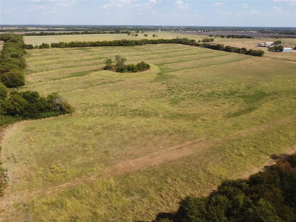 32 ac Fm 1562 Celeste, Texas 75423