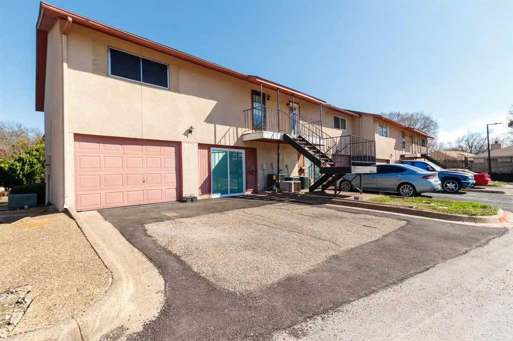 5742 Marina Drive, Unit 20, Garland, Texas 75043