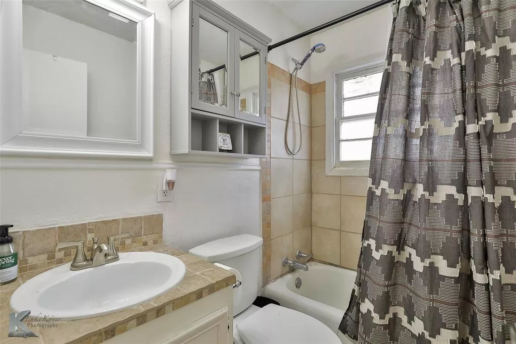 1217 S La Salle Drive, Abilene, Texas 79605