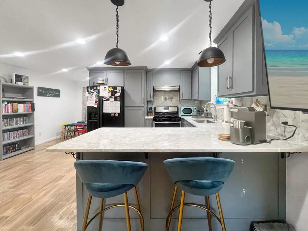 104 W Lone Cedar Pike, Blooming Grove, Texas 76626