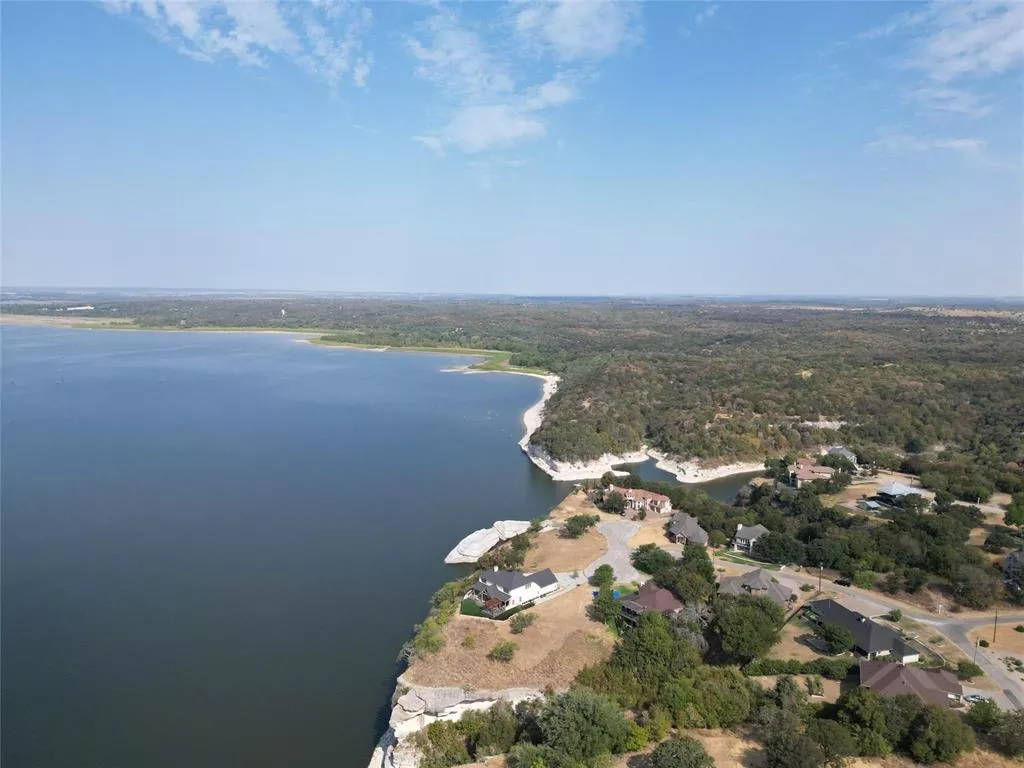 1233 Overlook Court, Whitney, Texas 76692