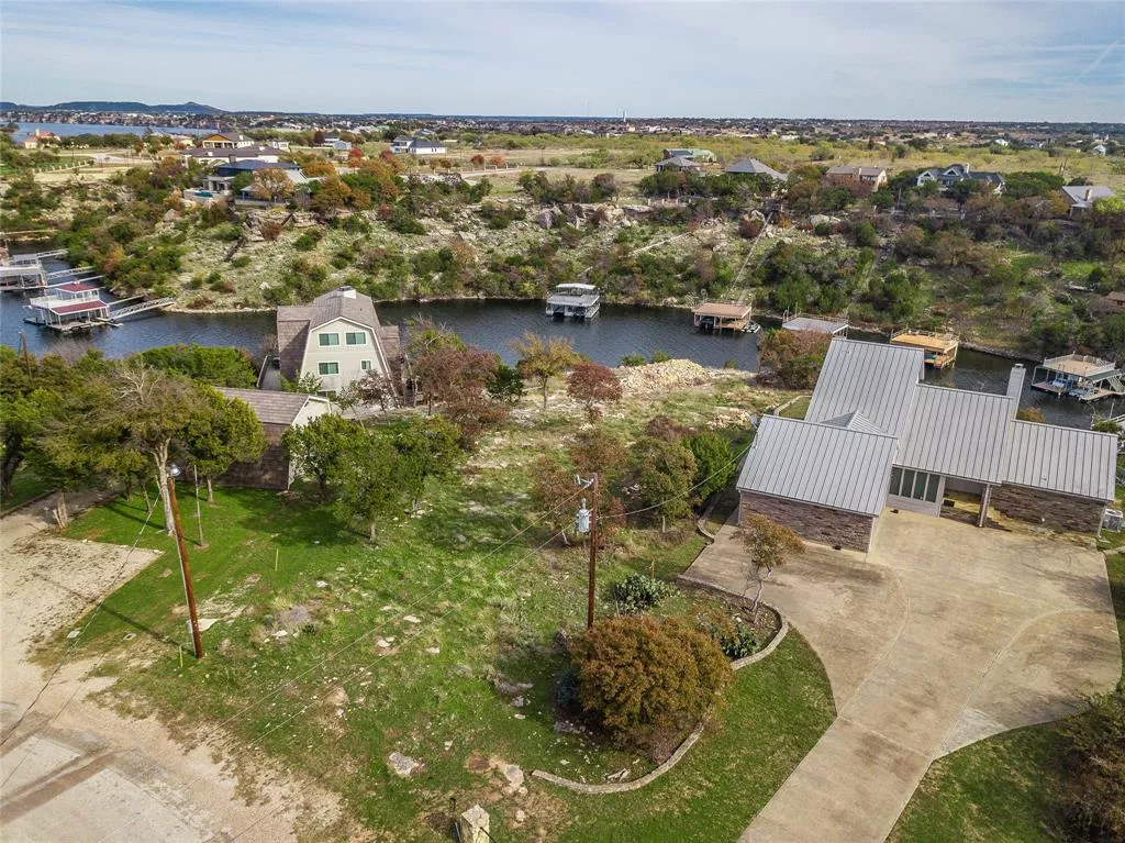 1040 Bluff Creek Point, Possum Kingdom Lake, Texas 76475