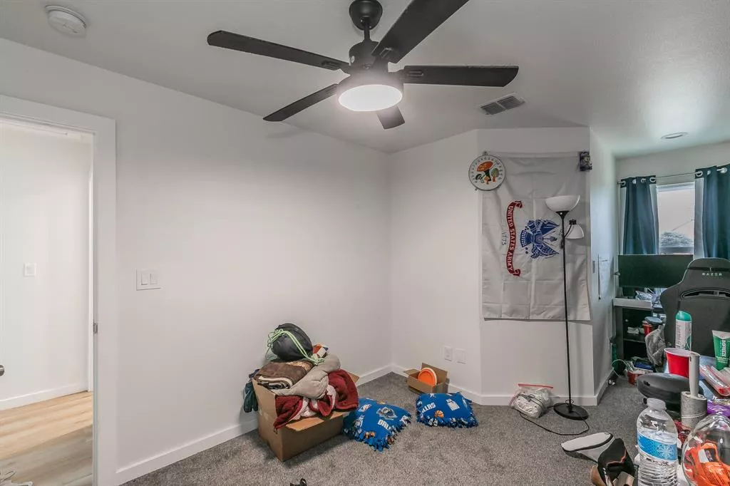 2025 Grainger Street, Fort Worth, Texas 76110