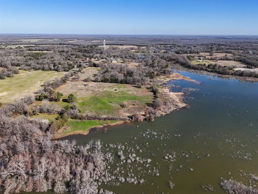 1125 County Road 2670 Telephone, Texas 75488