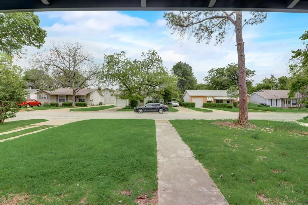 1420 Bennett Drive, Arlington, Texas 76013
