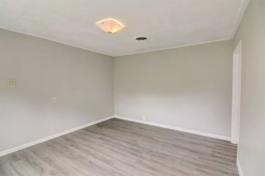 1420 Bennett Drive, Arlington, Texas 76013