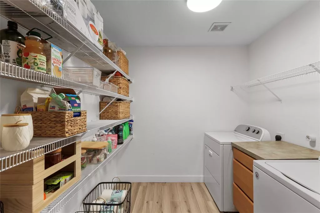 2031 Lake Trail Drive, Heartland, Texas 75126