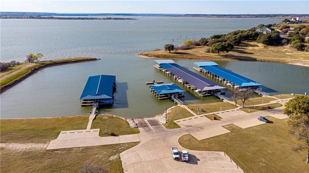 23091 Westmeadow Drive, Whitney, Texas 76692