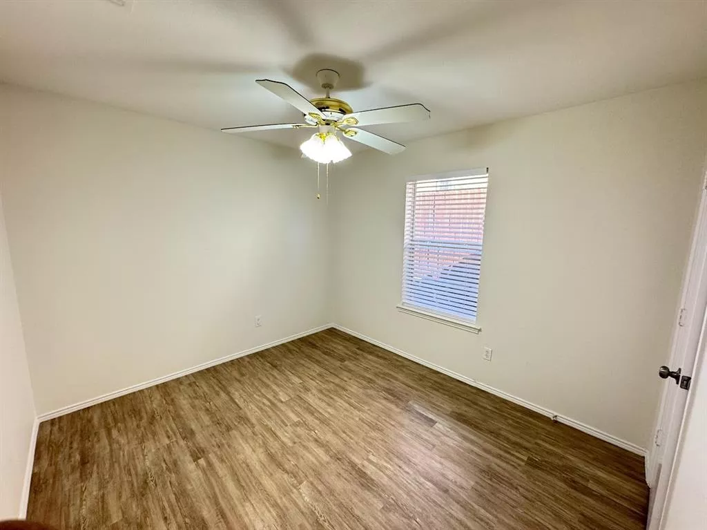 4809 Maryannes Meadow Drive, Fort Worth, Texas 76135