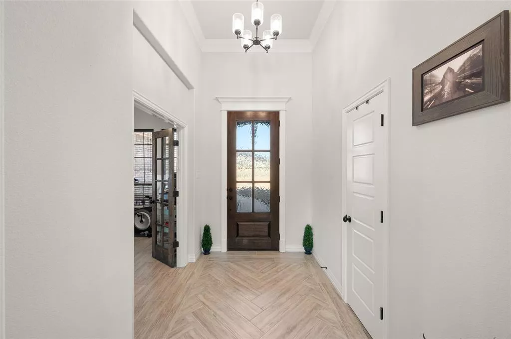 725 Glade Park Court, Azle, Texas 76020