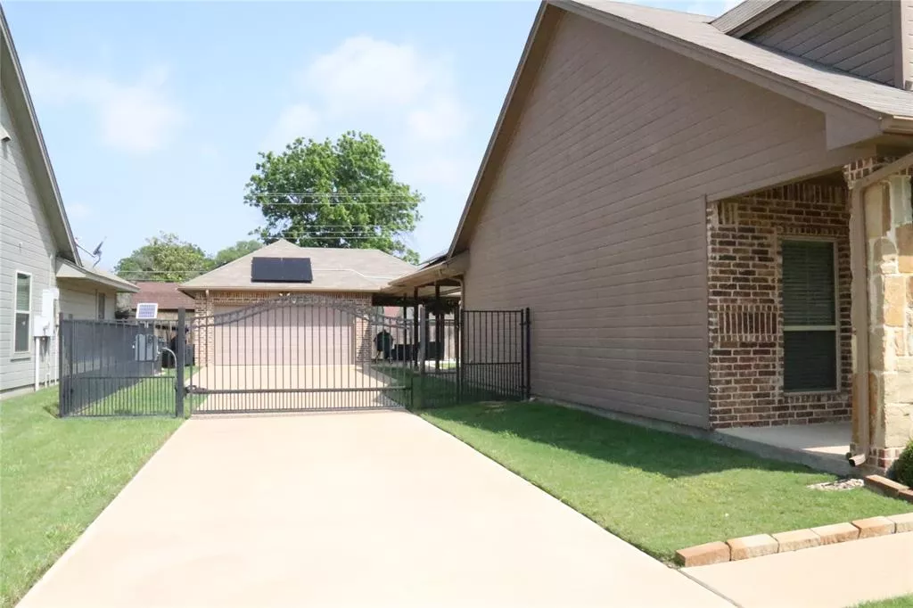 248 Tinker Trail, Burleson, Texas 76028