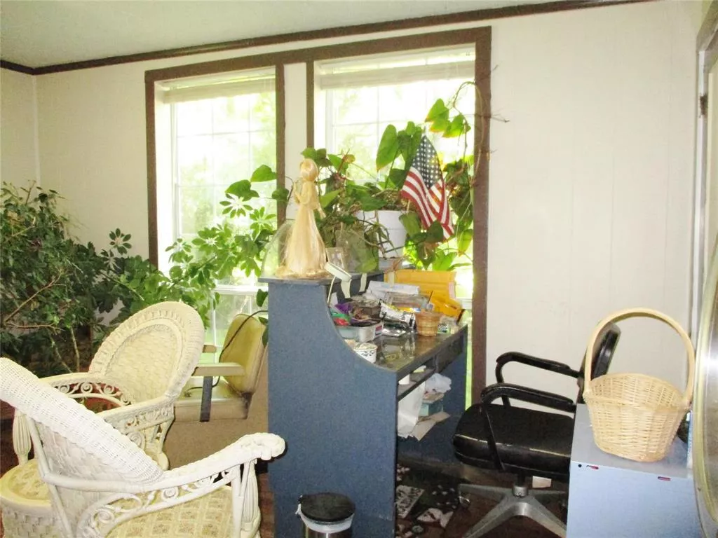 103 E Denison Avenue, Bonham, Texas 75418