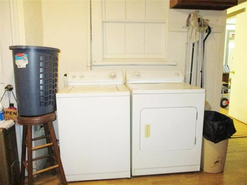 103 E Denison Avenue, Bonham, Texas 75418