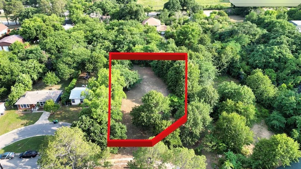 1523 Oakwood Drive, Denton, Texas 76205