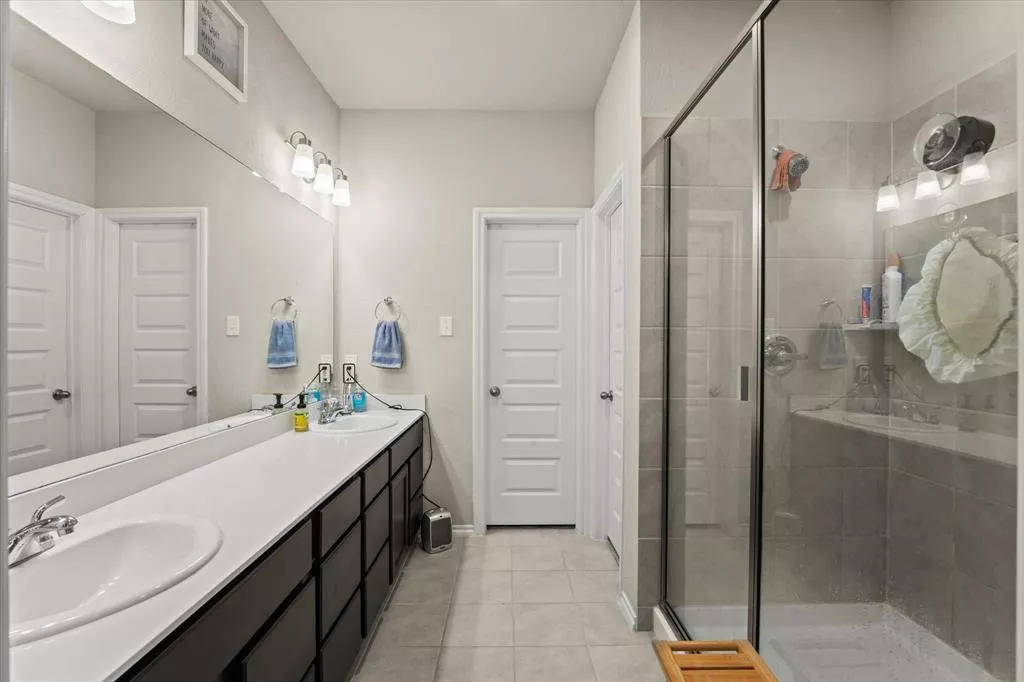 1913 Kit Fox Run, Mesquite, Texas 75181