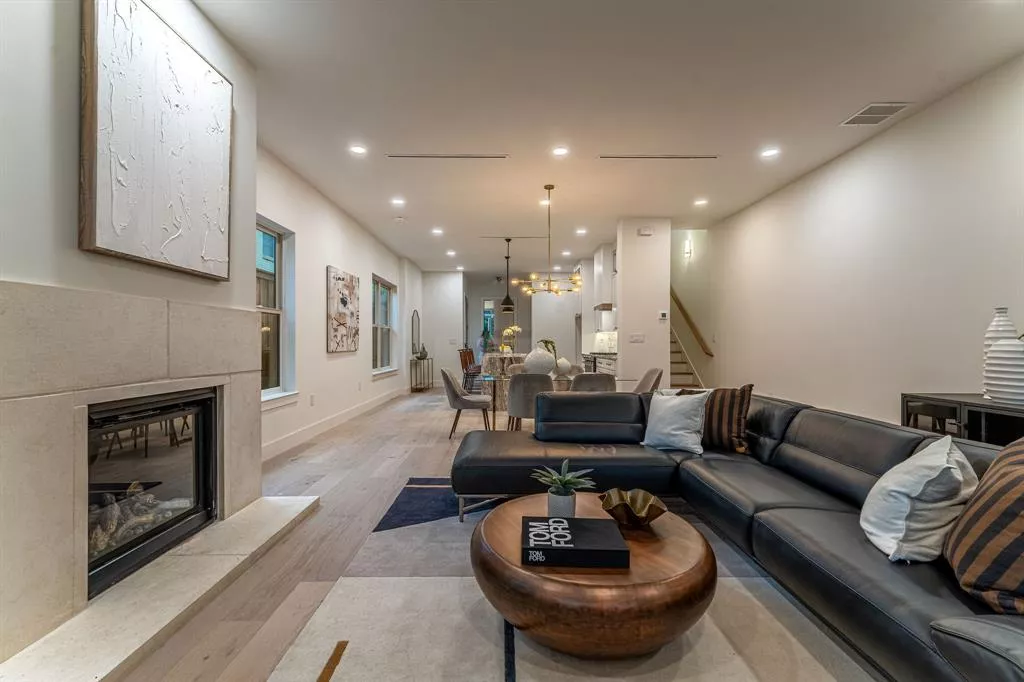 2001 Lucille Street, Dallas, Texas 75204