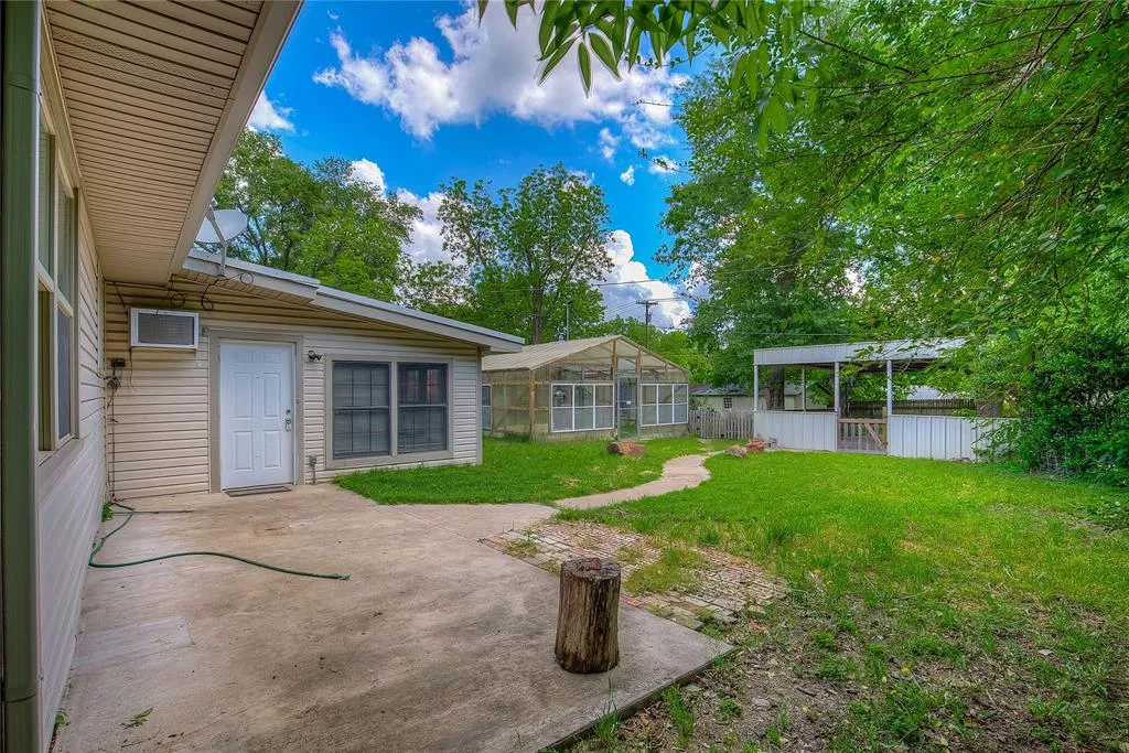 2506 Washington Street, Commerce, Texas 75428