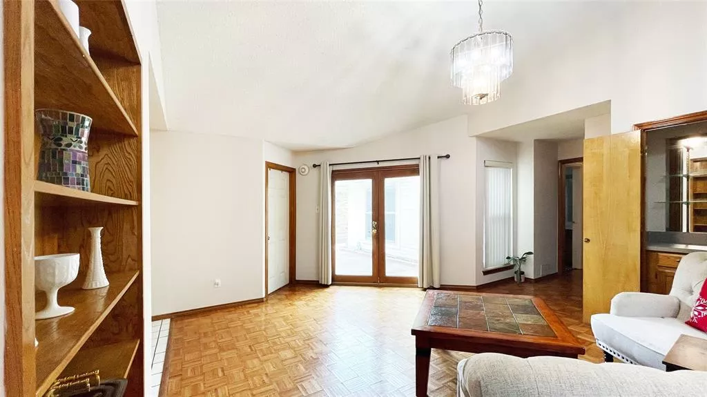 2834 Big Oaks Drive, Garland, Texas 75044