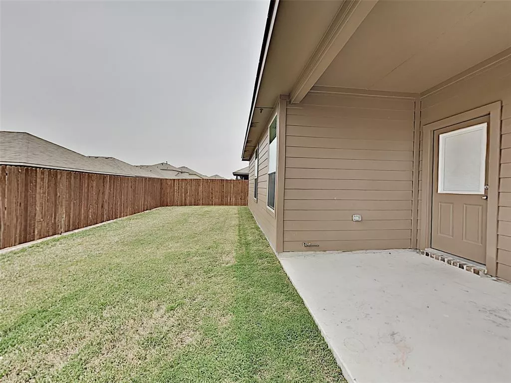 9105 Edenberry Lane, Fort Worth, Texas 76179