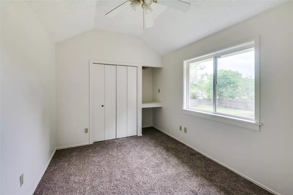 224 Iberis Drive, Arlington, Texas 76018