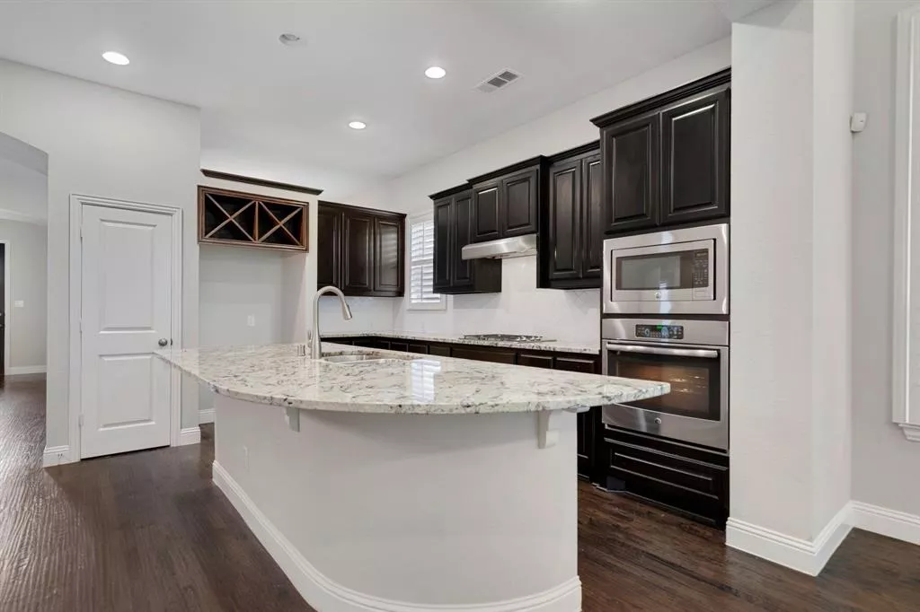 232 Lilypad Bend, Argyle, Texas 76226