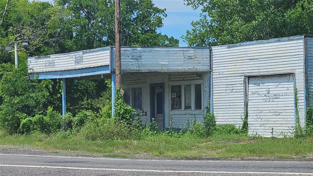 243 S Fm 271 Bonham, Texas 75418