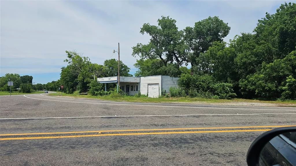 243 S Fm 271 Bonham, Texas 75418