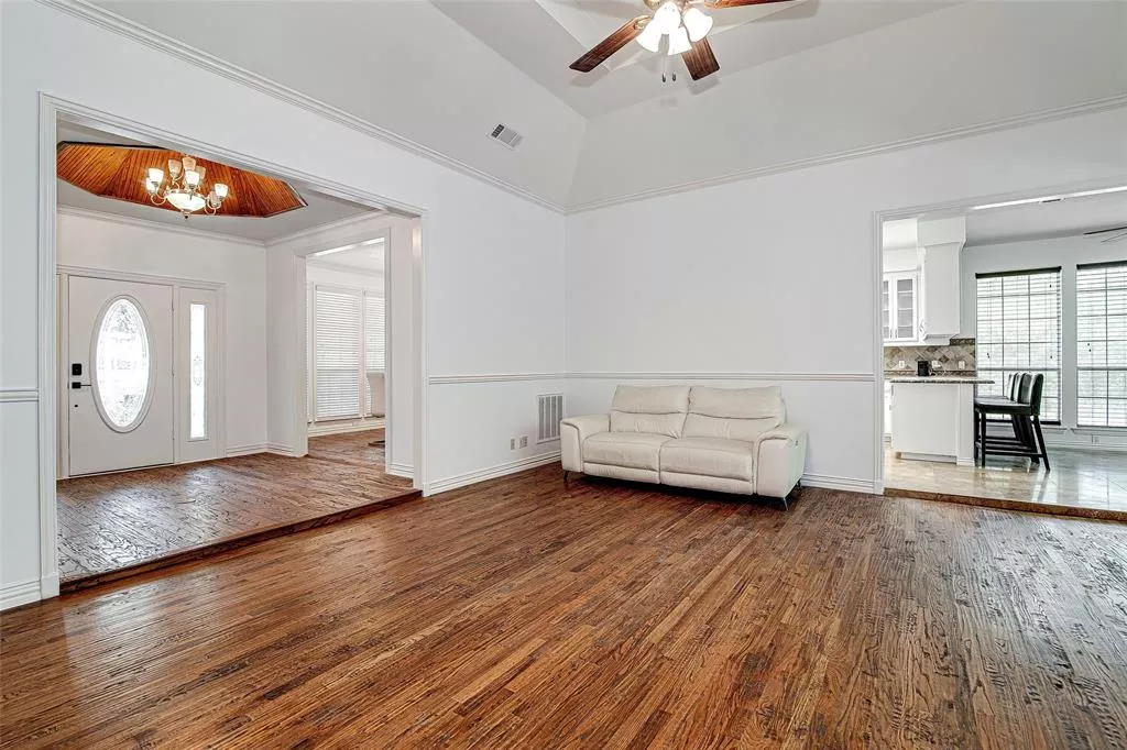 3308 Corn Valley Road, Grand Prairie, Texas 75052