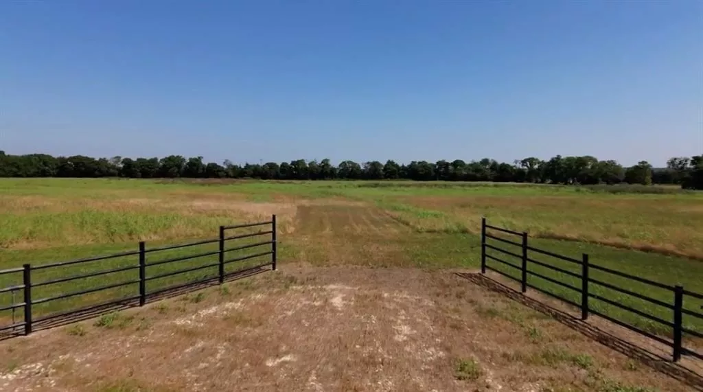 4611 Stout Road, Midlothian, Texas 76065
