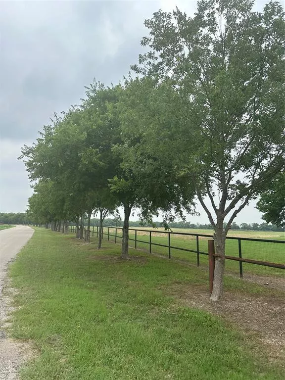 4611 Stout Road, Midlothian, Texas 76065