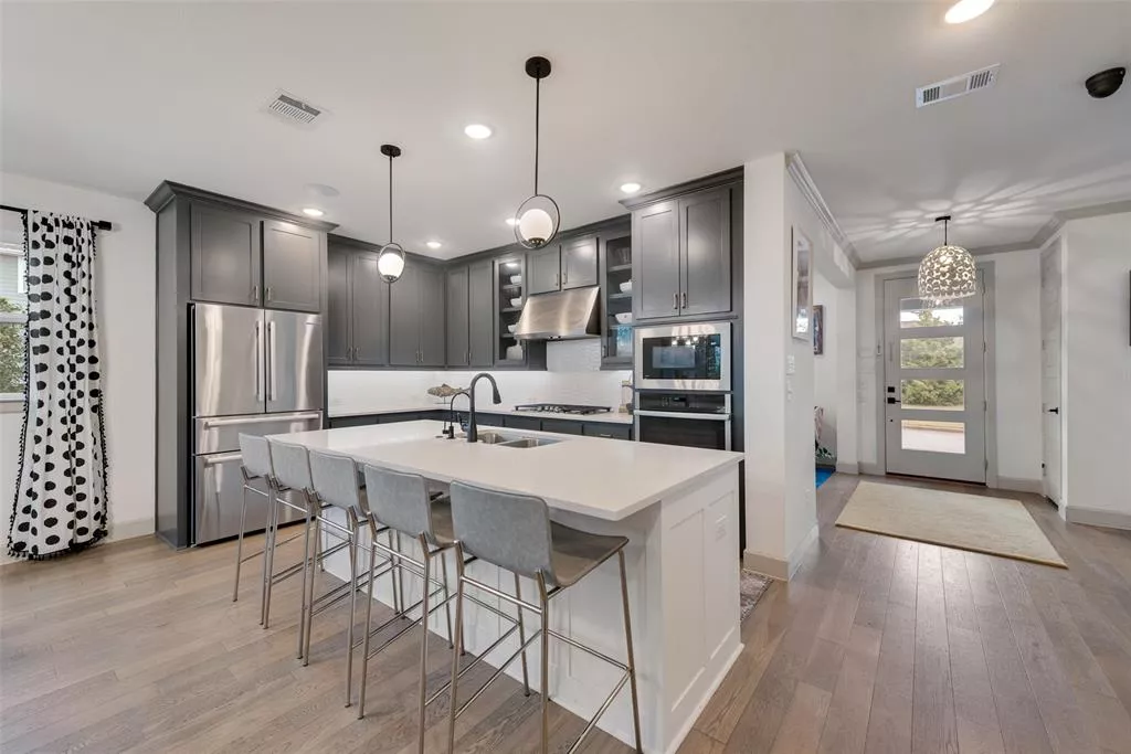 8813 Habersham Drive, Rowlett, Texas 75089