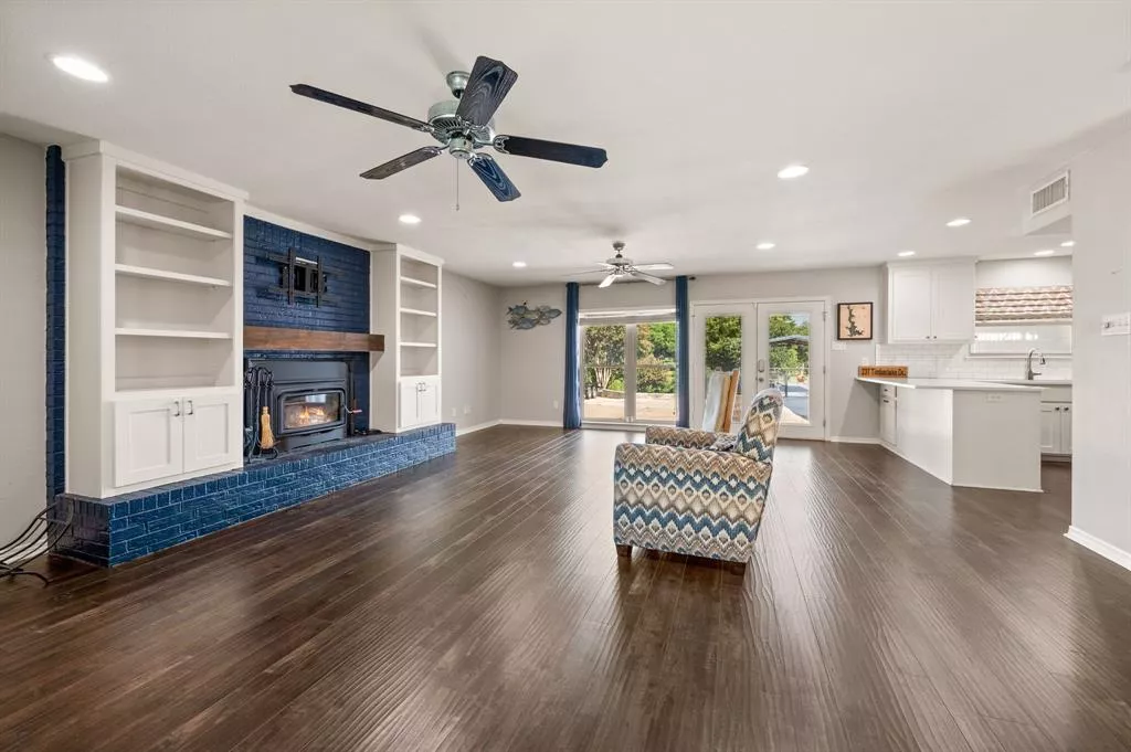 237 Timberlake Drive, Azle, Texas 76020