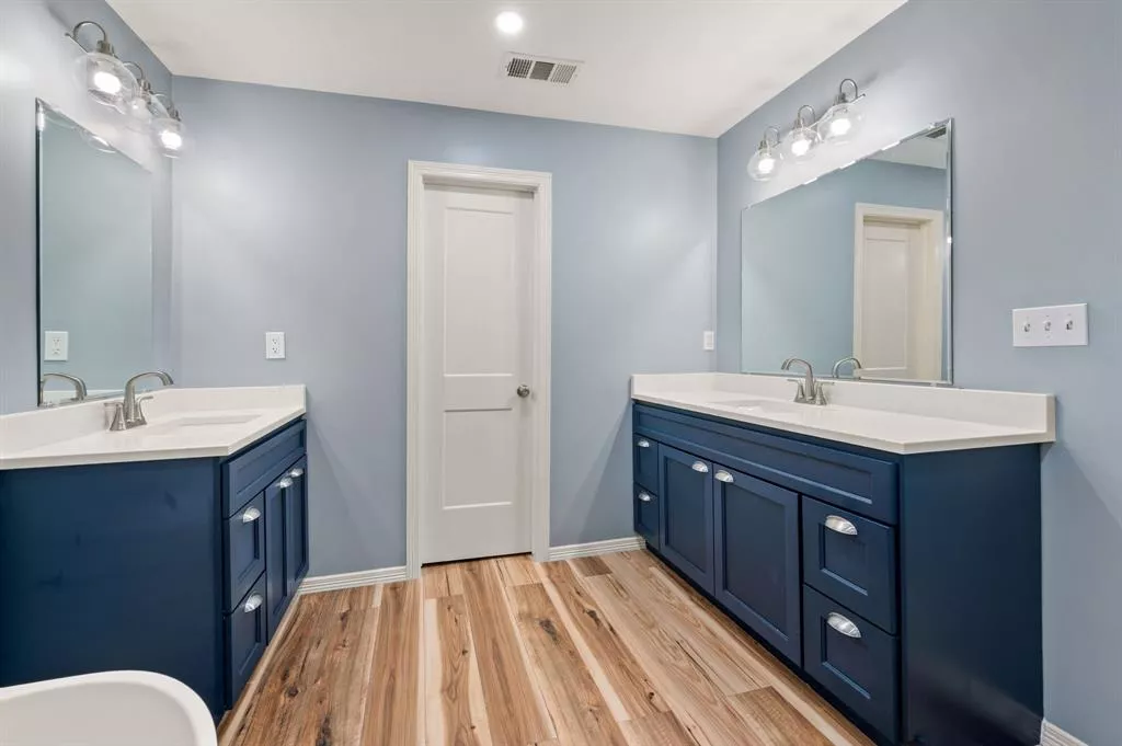 237 Timberlake Drive, Azle, Texas 76020