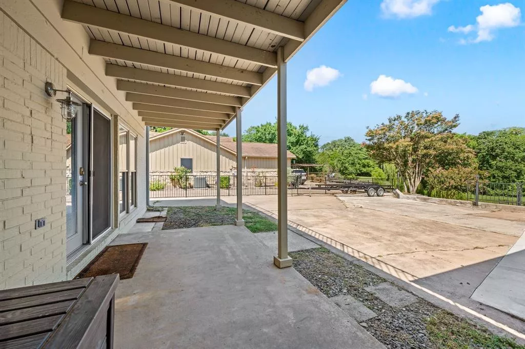 237 Timberlake Drive, Azle, Texas 76020