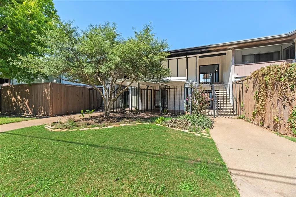 2627 Douglas Avenue, Dallas, Texas 75219