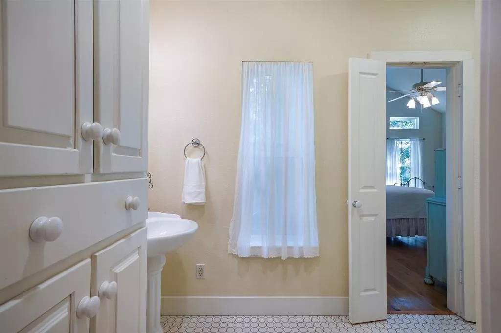 269 Harmony Road, Weatherford, Texas 76087