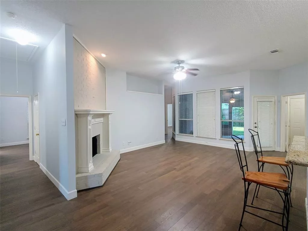 340 Thomas Drive, Murphy, Texas 75094