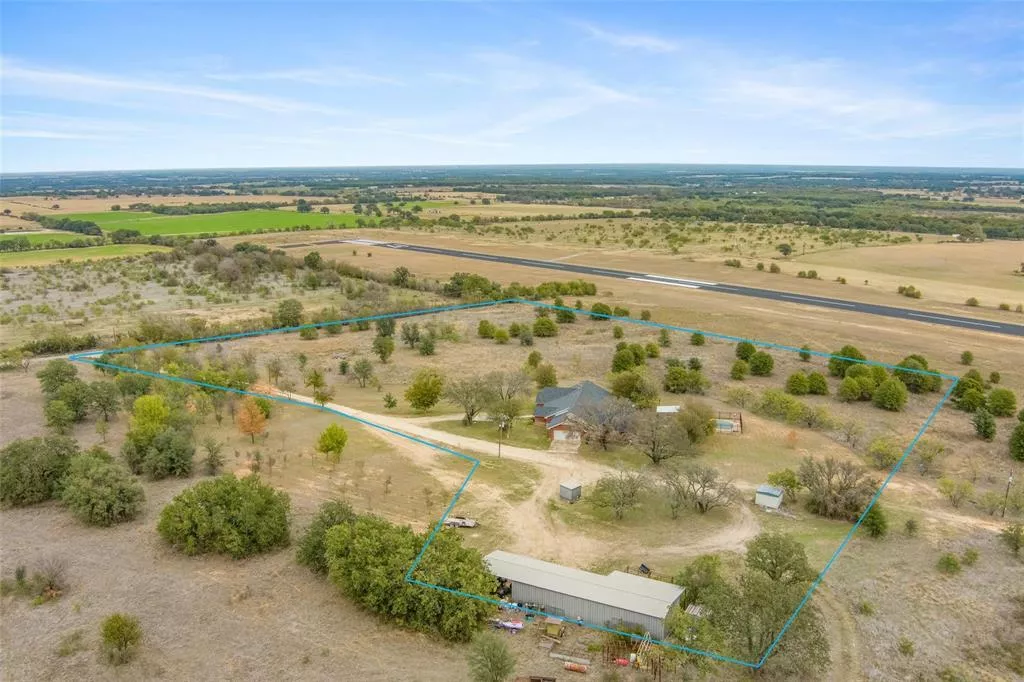 375 County Road 401 Comanche, Texas 76442