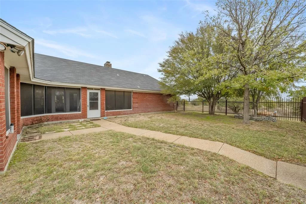 375 County Road 401 Comanche, Texas 76442