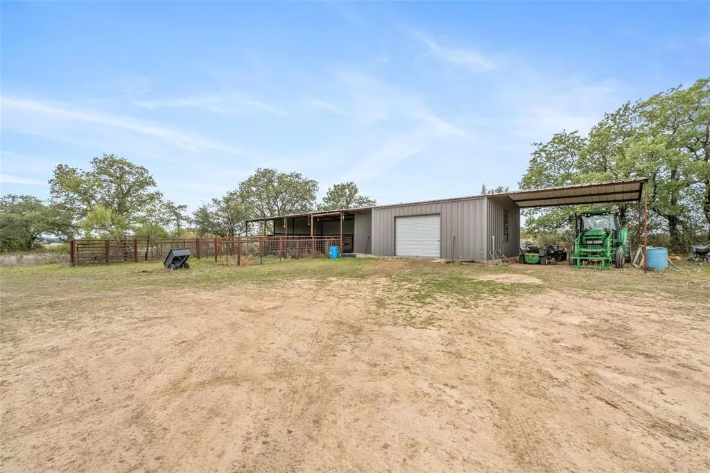 375 County Road 401 Comanche, Texas 76442