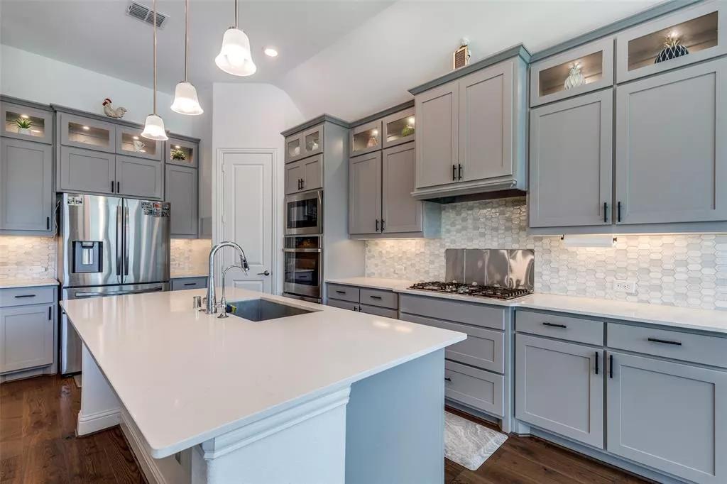 607 Rustic Trail, Argyle, Texas 76226